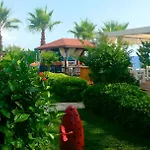 Apartment The Maxim Resort By Hilton *