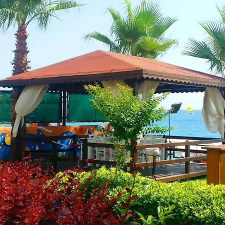 The Maxim Resort By Hilton 아파트