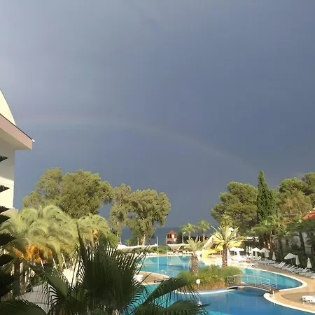 The Maxim Resort By Hilton