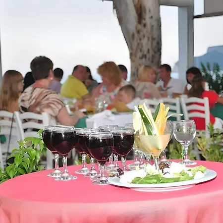 아파트 The Maxim Resort By Hilton *