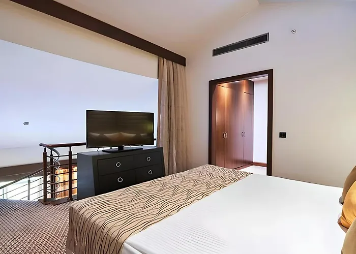 The Maxim Resort By Hilton