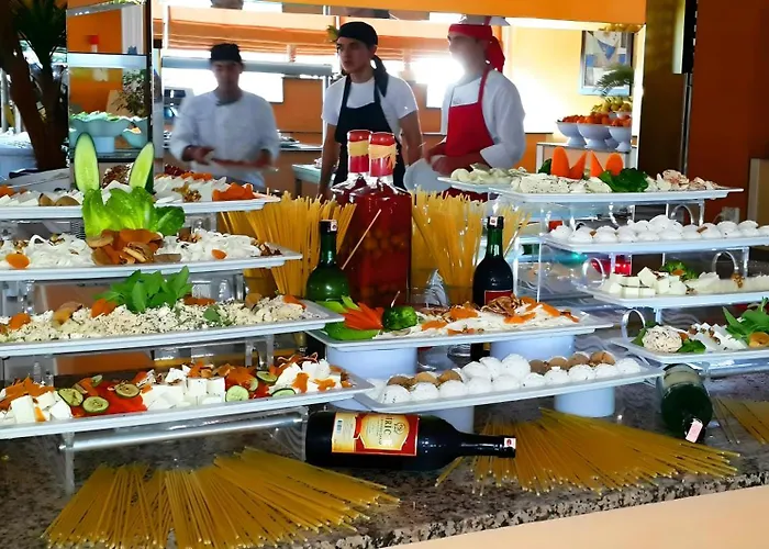 The Maxim Resort By Hilton *