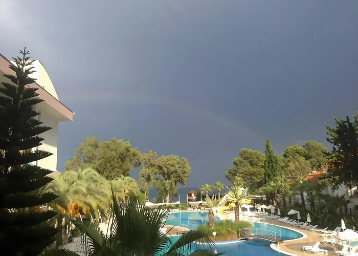 The Maxim Resort By Hilton